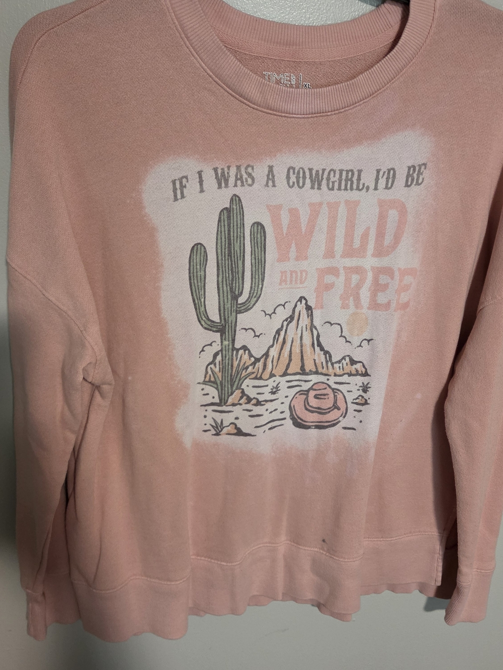 'Wild and Free' Crewneck Sweatshirt